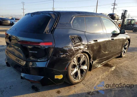 2022 BMW Ix xDrive50 z USA, uszkodzony, nr VIN WB523CF07NCJ69751